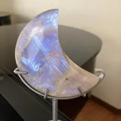 ぽむさま専用サンムーンストーン　月　台座付き　天然石置物