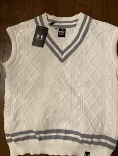 アンダーアーマーベスト　まっ白