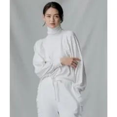 【組曲×setsuko sagittaire】ボリュームスリーブハイネックニット