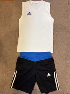 adidas Vネックシャツ ショートパンツ セット 140