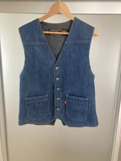 Item thumbnail for item d2a77d5c-d1c3-4516-8e61-92c58f68227e