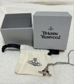 Vivienne Westwood ディアマンテハートネックレス