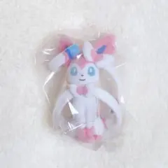 ポケモン　フロッキードール　ニンフィア