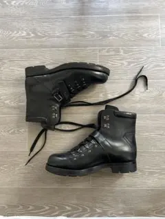 prada archive leather mountain bootsのサムネイル