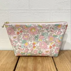 再販☆20cmファスナーポーチ　リバティ　タナローン　ベッツィ