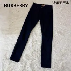 ★美品★バーバリー　デニム　スリムジーンズ　現行ライン　28インチ　インディゴのサムネイル