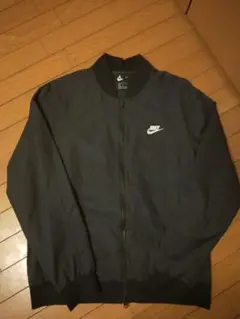 ナイキ　NIKE　ブルゾン　ブラック　Lサイズ