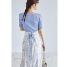 新品トッコクローゼット　バックレースアップラインフラワーマーメイドスカート