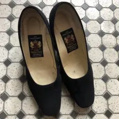 ミハマ　パンプス　黒　バックスキン