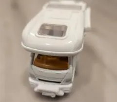 トミカ No.24 キャンピングカー