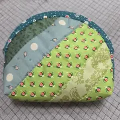 ハンドメイド　ラウンドポーチ　花柄黄緑色系