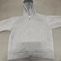 グレー ジップアップパーカー