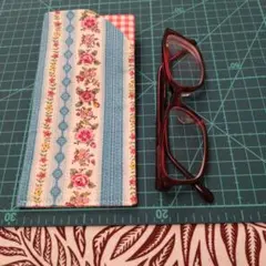 1-135ハンドメイド　メガネケース　花がら