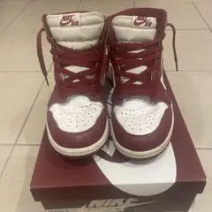 NIKE AIR JORDAN 1 HIGH OG バーガンディ