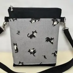 サコッシュ/395/外ポケット付き/16cm/スマホポーチ/ハチワレ猫グレー