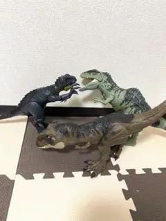 マテルジュラシックワールド　３体