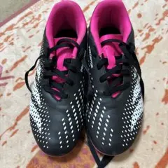 adidas Predator サッカーシューズ 黒/ピンク