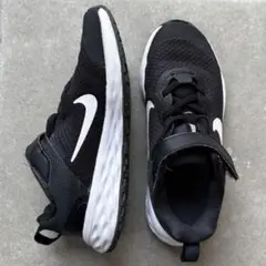 ナイキ NIKE 靴 シューズ 黒 ブラック 19㎝ 美品 記名無し