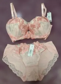 ★2月お値下げ中★ ★エメフィール★ブラ&ショーツセット