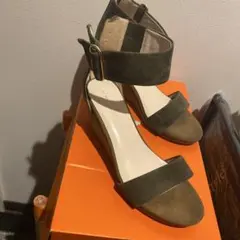 未使用 Clarks Aria Shore クッション サンダル 黒 23.5 - メルカリ