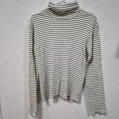 タートルネック長袖トップス 白黒ストライプ
