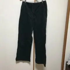 UNIQLO 上質ダークグリーン ストレートレッグ ワークパンツ