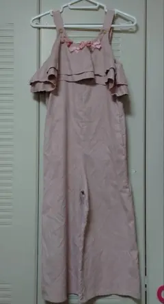 mezzo piano リボン付きピンクノースリーブジャンプスーツ