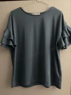 AZUL by moussy フレアスリーブくすみブルー トップスのサムネイル