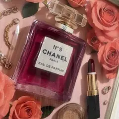 シャネル No.5 水彩風フラワーアート2点セット - メルカリ