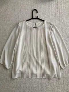 ナチュラルビューティーベーシック　プリーツデザイン ブラウス S