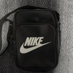 NIKEショルダーバッグ　ブラック　ナイキ