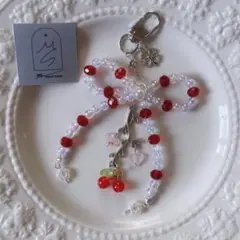 リボン レッド　ビーズキーホルダー ストラップチャーム y2k 韓国　さくらんぼ