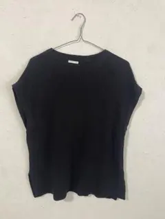 GU ブラック ノースリーブニットのサムネイル