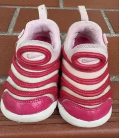 Nike ダイナモフリー　ベビーシューズ 12cm ピンク