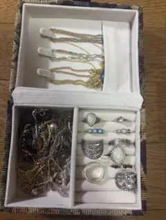 遺品整理　まとめ売り　昭和レトロ　アンティーク　ヴィンテージ　指輪　ネックレス