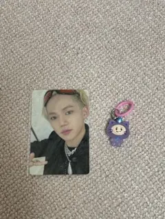 treasure ヒョンソク トレカ＆めじるしアクセサリー