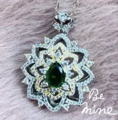 おまとめ500円引【復刻品】英国アンティーク調エメラルドカラーネックレスグリーン