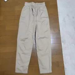 ベージュ チノパン ゴムウエスト