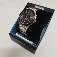 SEIKO WIRED ソーラー電波時計 ブラック文字盤 メンズ　保護ケース付き