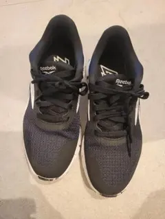 Reebok スニーカー 黒/白