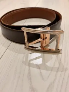 濃い茶レザーベルト 金属バックル