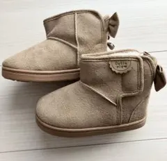 新品タグ付き ベージュ リボン付きムートンブーツ 15センチ