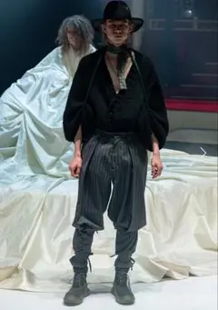 UNDERCOVER 04AW BUT期 フロッキーダメージ加工ロングブーツ - メルカリ
