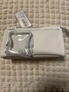 ホワイト 筆箱 複数ポケット付き