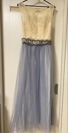 白レース、アイボリー水色のロングドレス