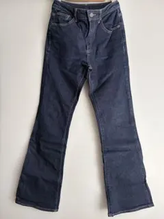 GUフレアジーンズ