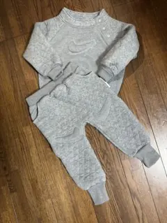 新品　タグ付き　Nike 2ピースセット 24M グレー
