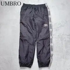 UMBRO アンブロ ナイロンパンツ M トラックパンツ 黒　サイドライン'のサムネイル