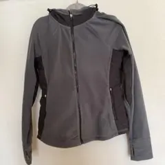 アバクロンビー&フィッチ　レディース　フード付き　ジャンパー