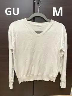 GU オフホワイト Vネック ニット M